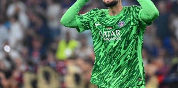 记者：多纳鲁马留队也不影响巴黎引进切瓦利尔，他们俩将互相竞争